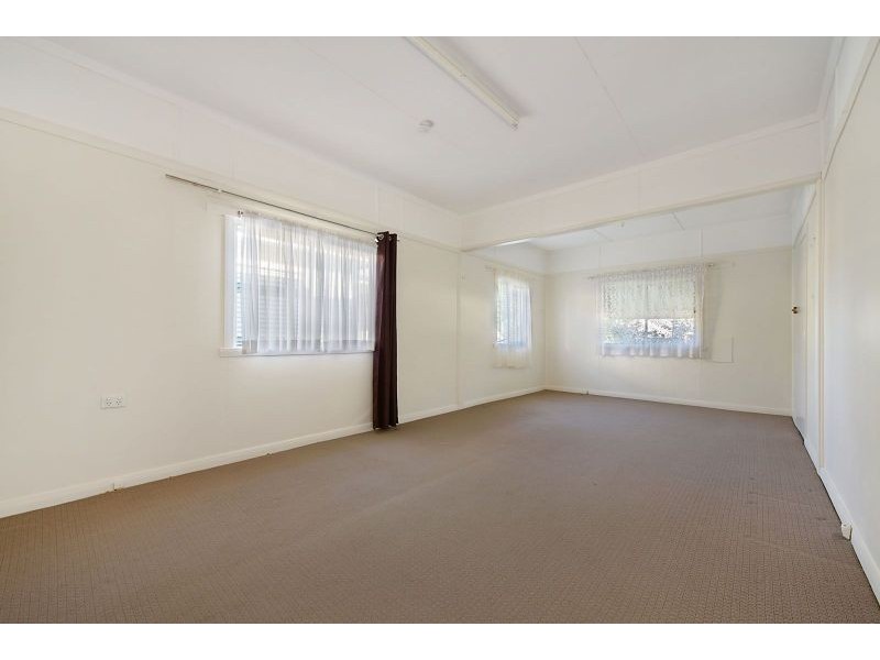 18 Morcombe Street, Brighton QLD 4017