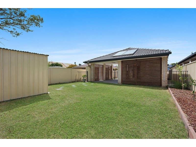 19 Nearra Street, Deagon QLD 4017