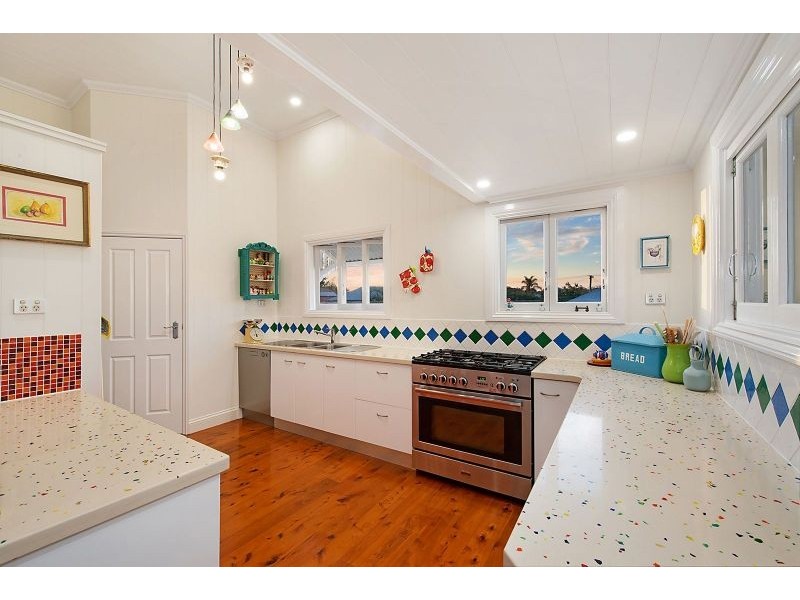 44 Second Avenue, Sandgate QLD 4017