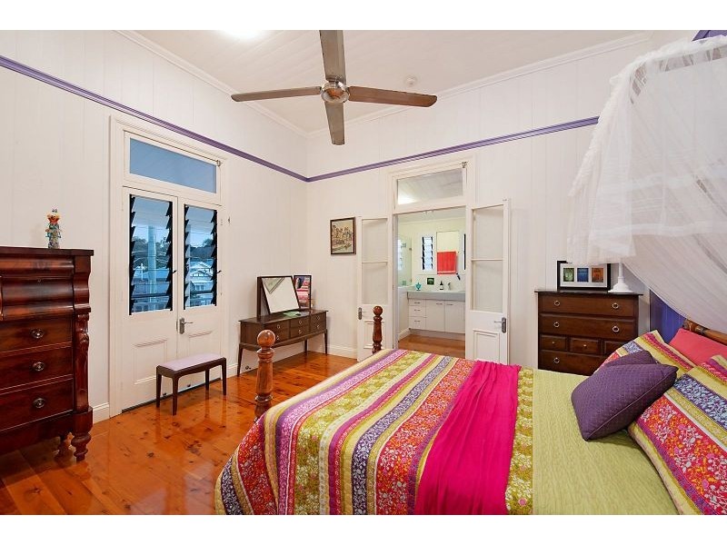 44 Second Avenue, Sandgate QLD 4017