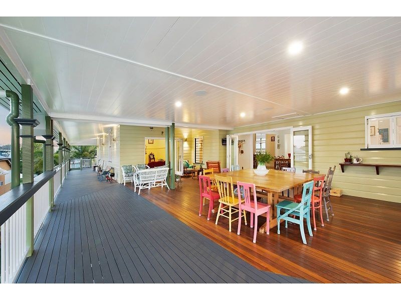 44 Second Avenue, Sandgate QLD 4017