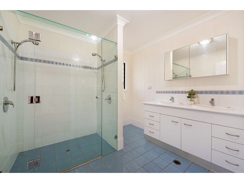 44 Second Avenue, Sandgate QLD 4017