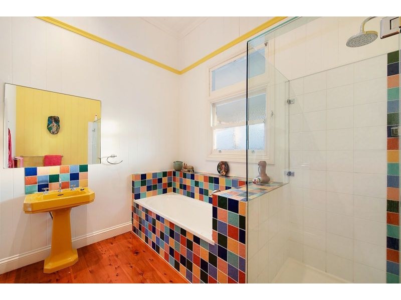 44 Second Avenue, Sandgate QLD 4017