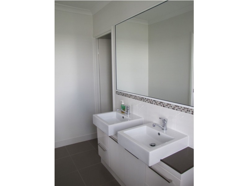 5 Ebony Close, Calliope QLD 4680