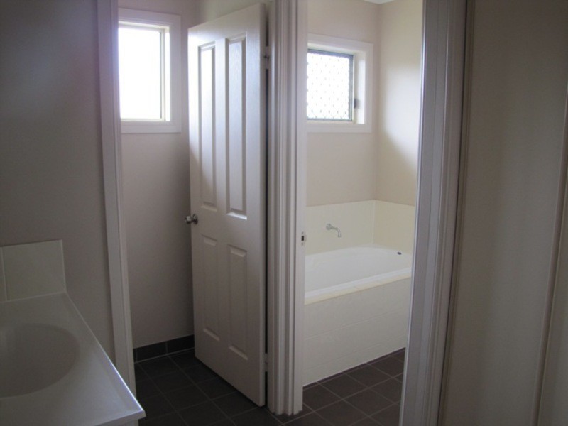 13 Sun Court, Calliope QLD 4680