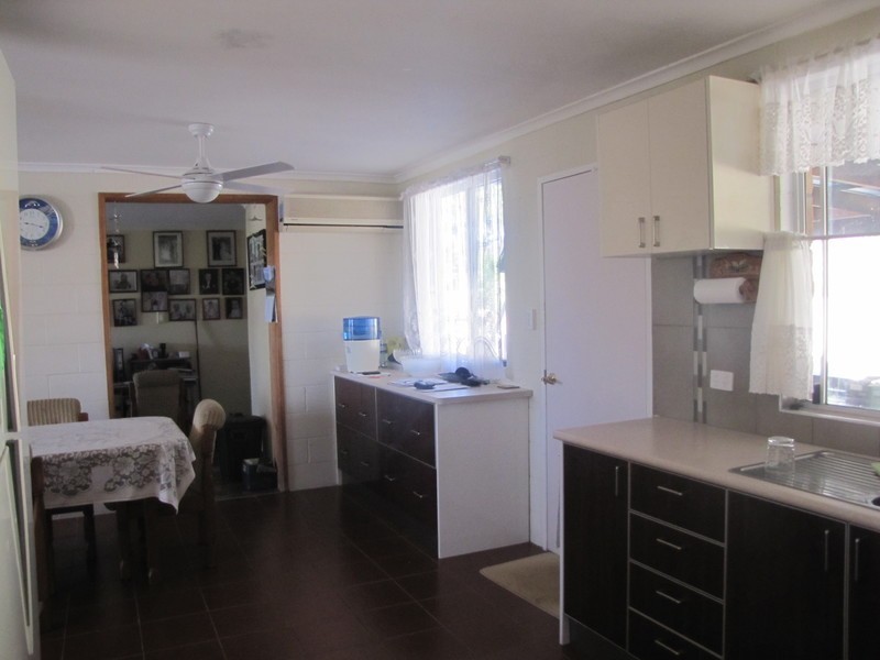 11 Clayton Road, Wurdong Heights QLD 4680