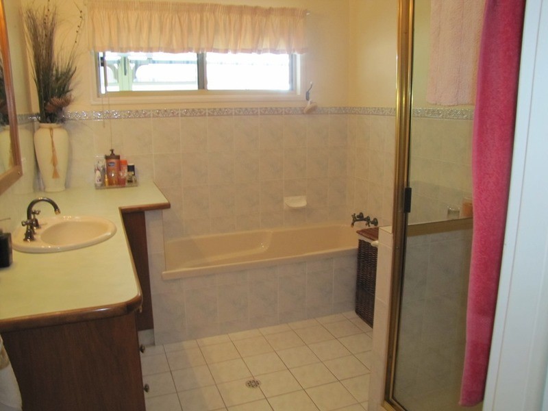 00 Bruce Highway, Bororen QLD 4678