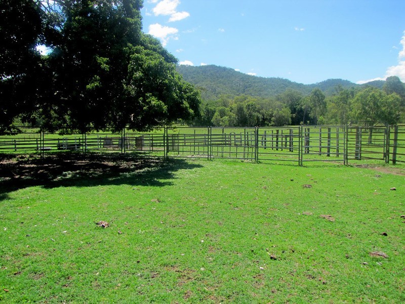 00 Bruce Highway, Bororen QLD 4678