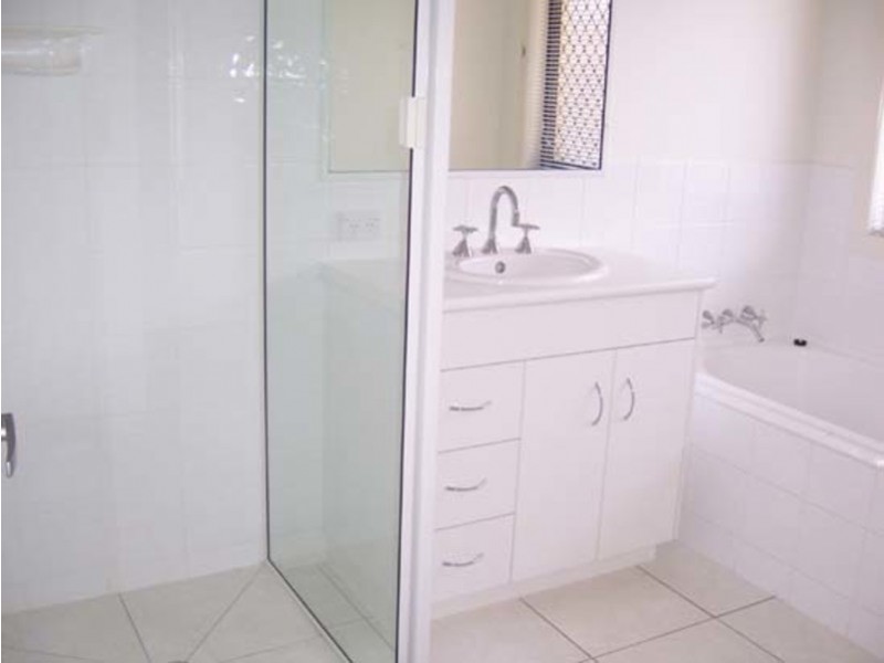 33 Central Avenue, Calliope QLD 4680