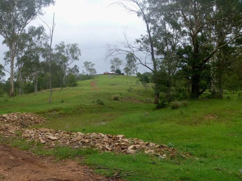 627 Gentle Annie Rd, Ambrose QLD 4695