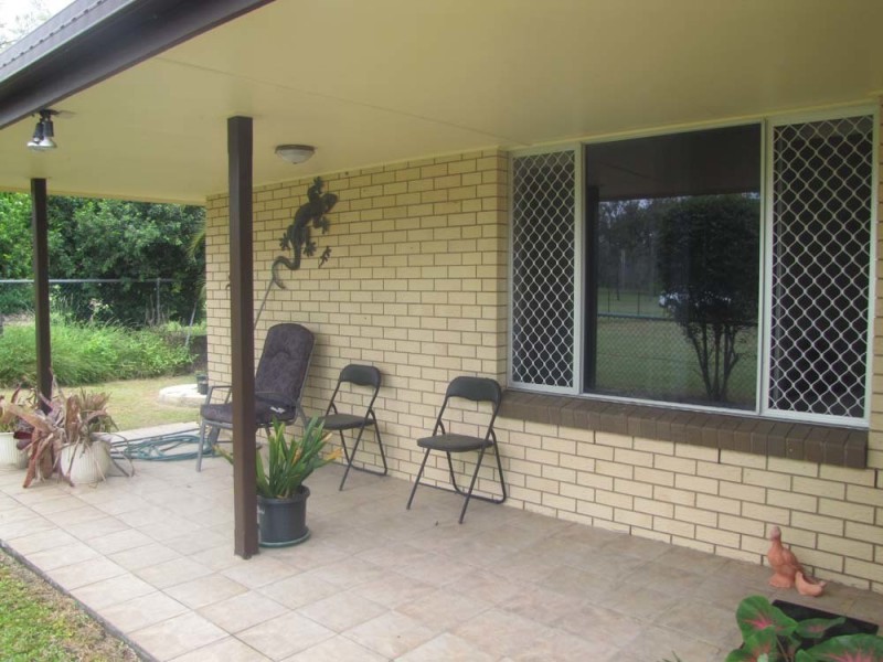 7 Hickman Street, Bororen QLD 4678