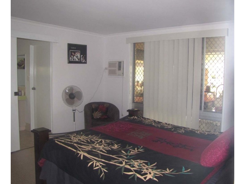 7 Hickman Street, Bororen QLD 4678