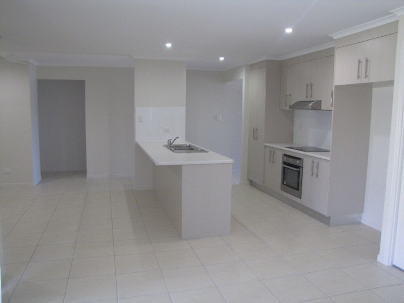 8 Hatfree Court, Calliope QLD 4680