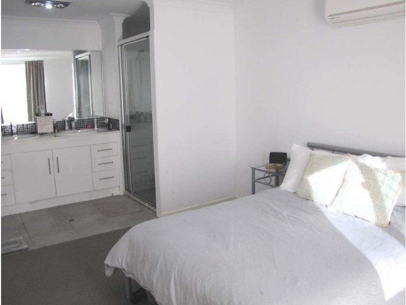 2/3  Stockbridge Crt, Calliope QLD 4680