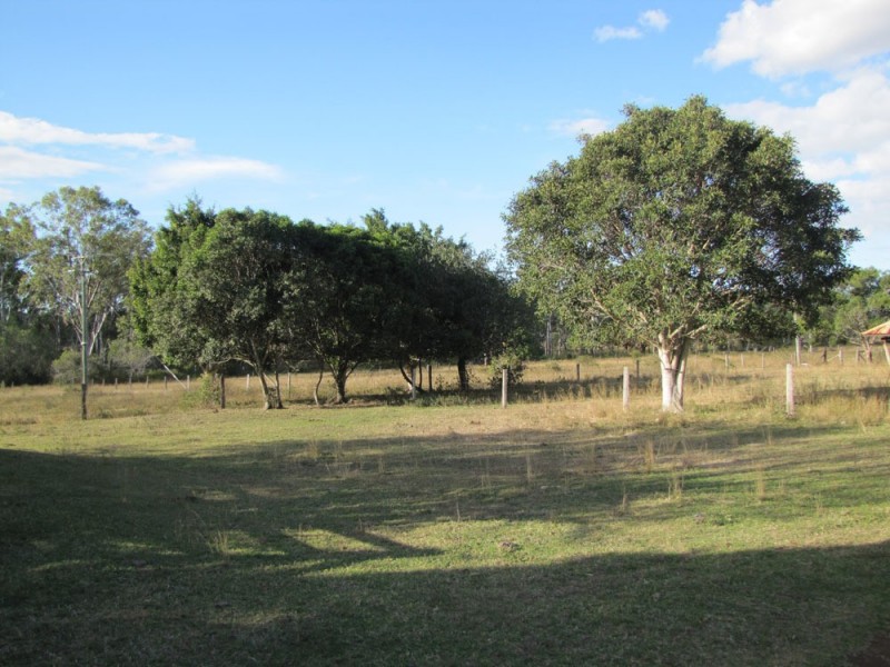 533 Gentle Annie Road, Ambrose QLD 4695