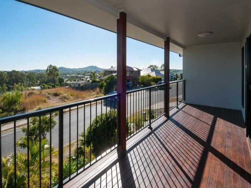 8 Koowin Drive, Kirkwood QLD 4680