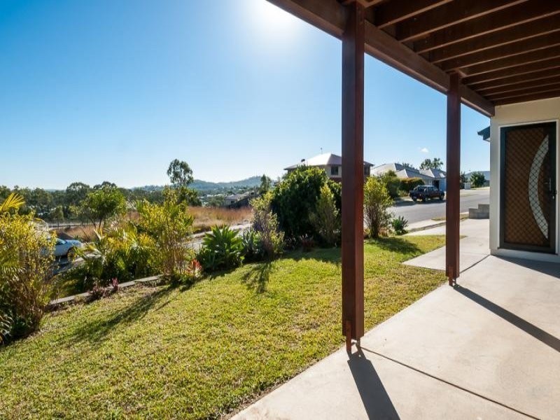 8 Koowin Drive, Kirkwood QLD 4680