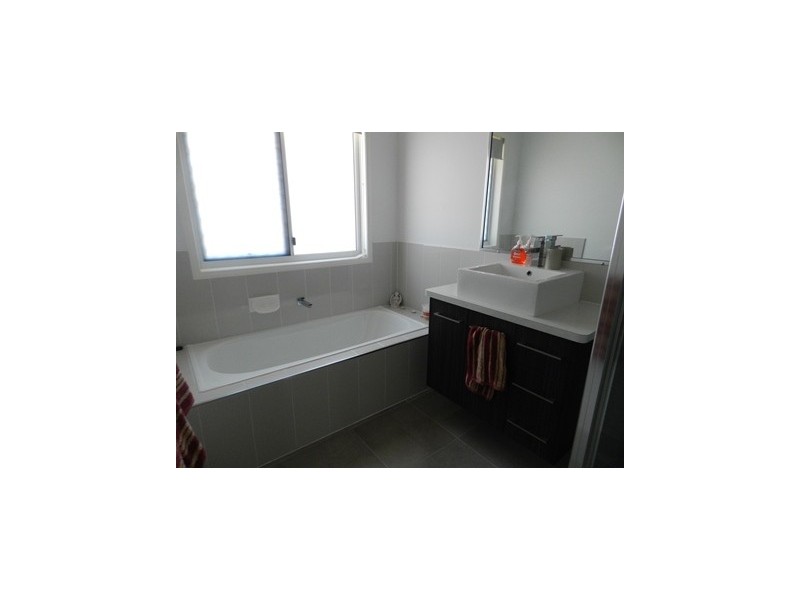 14 Sunpoint Way, Calliope QLD 4680