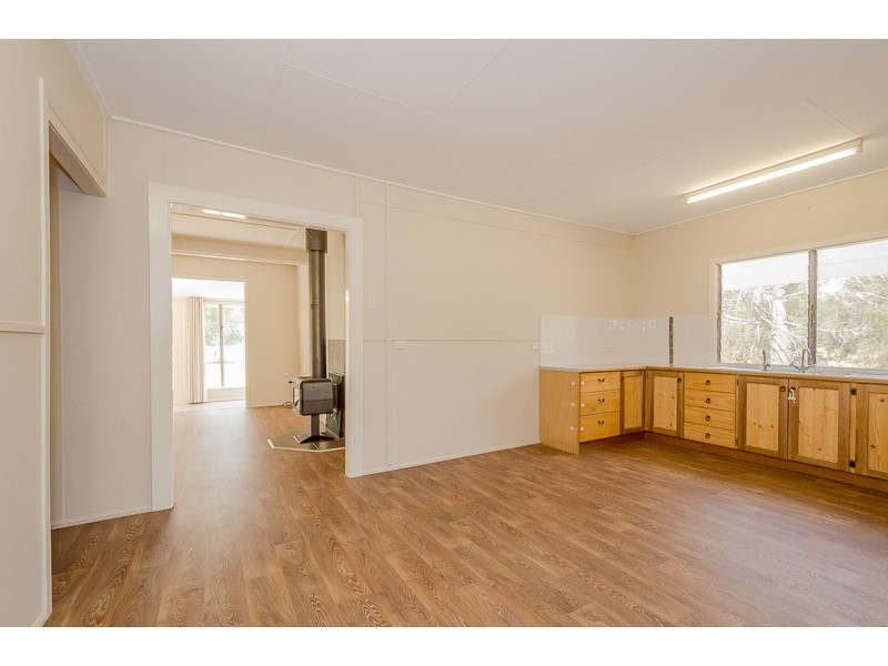 10 Gentle Annie Road, Nagoorin QLD 4680