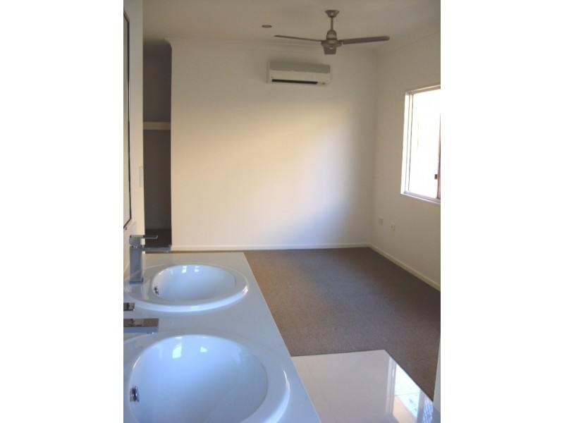 29 Bauhinia Street, Boyne Island QLD 4680