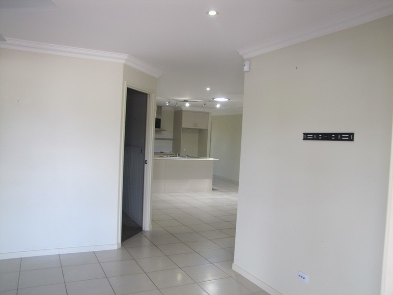 10 Hawkesbury Road, Calliope QLD 4680