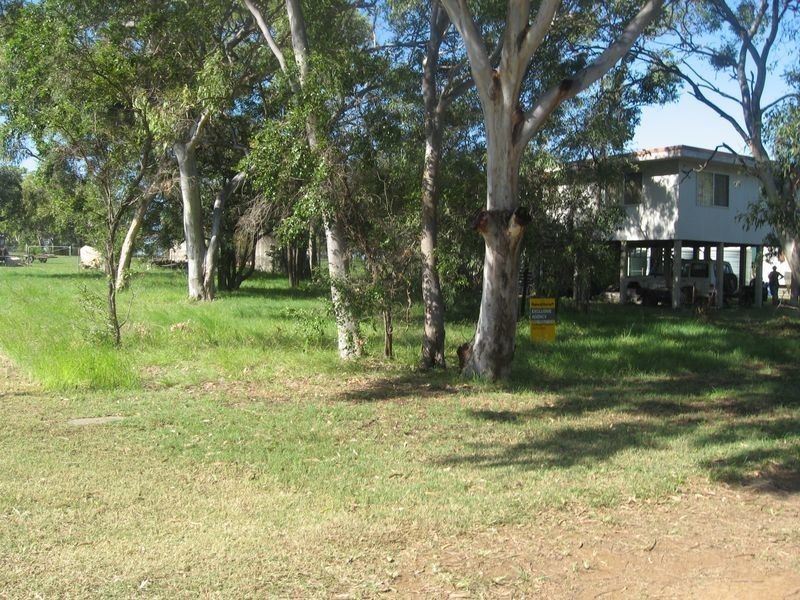 8 Poinciana Avenue, Curtis Island QLD 4680