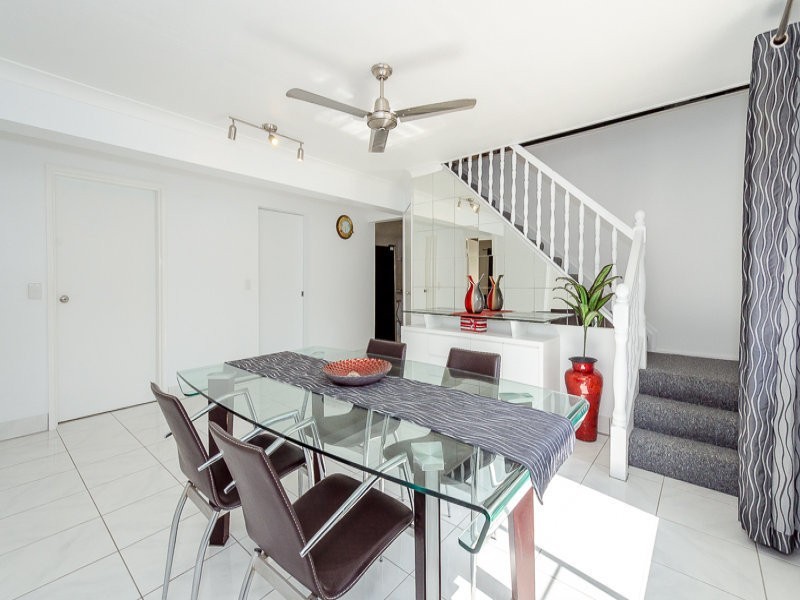 14 Saggitarius Ave, Calliope QLD 4680
