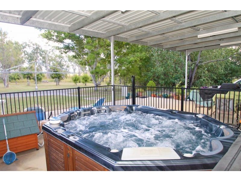 14 Saggitarius Ave, Calliope QLD 4680