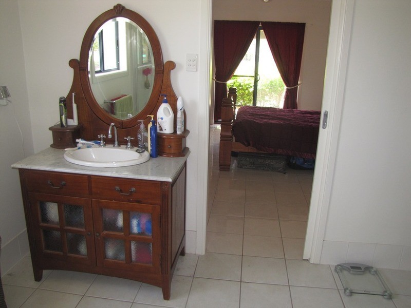 37 Bracewell Road, Mount Larcom QLD 4695