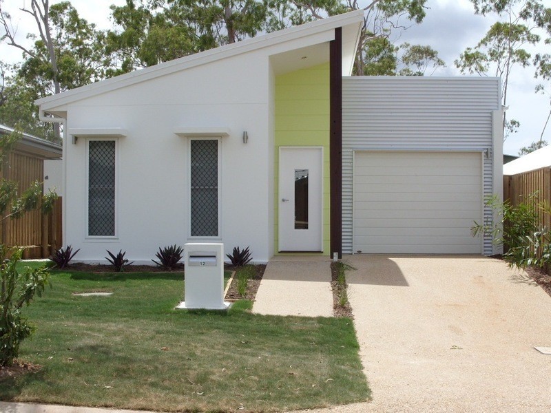 12 Sundowner Road, Clinton QLD 4680