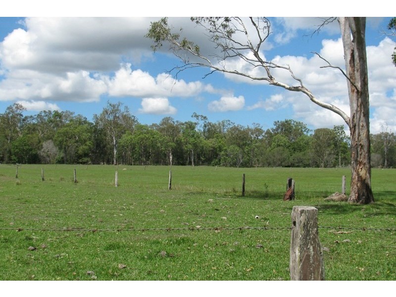 381 Woodside Road, Bororen QLD 4678