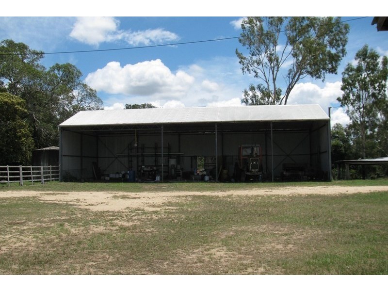 381 Woodside Road, Bororen QLD 4678