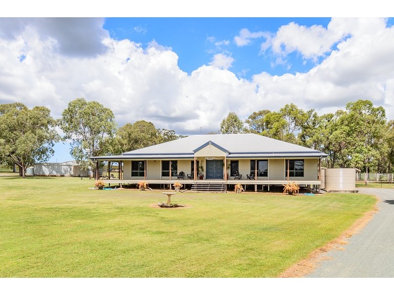 225 East End Road, Mount Larcom QLD 4695