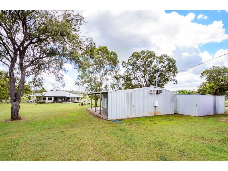 225 East End Road, Mount Larcom QLD 4695