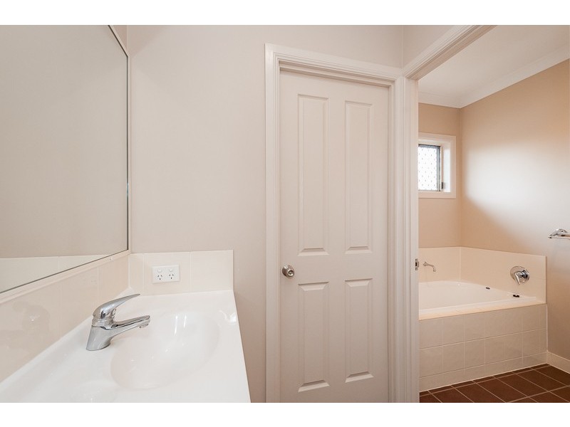 13 Sun Court, Calliope QLD 4680