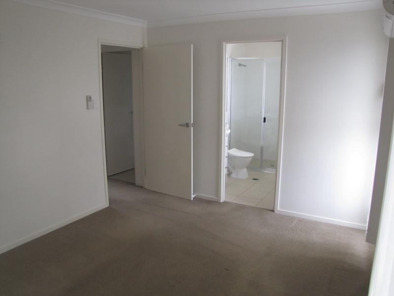 8/9 Morris Avenue, Calliope QLD 4680