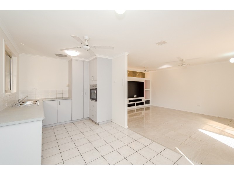 14 Edward Street, Boyne Island QLD 4680