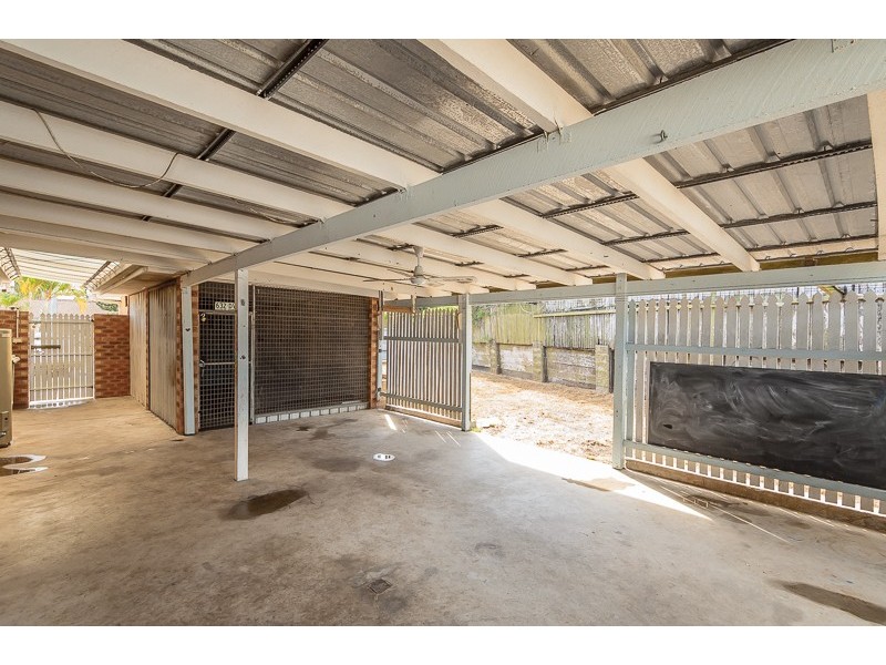 14 Edward Street, Boyne Island QLD 4680