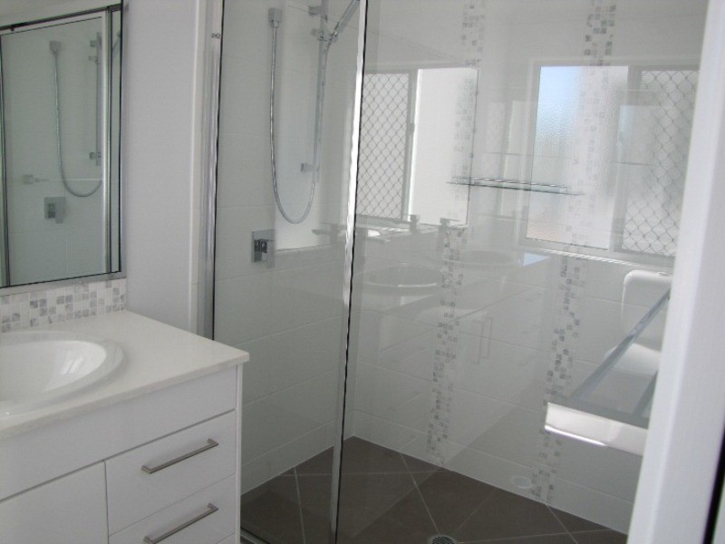 4/2 Harmony Drive, Clinton QLD 4680