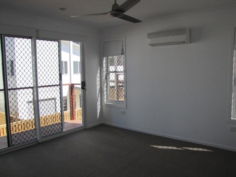 4/2 Harmony Drive, Clinton QLD 4680