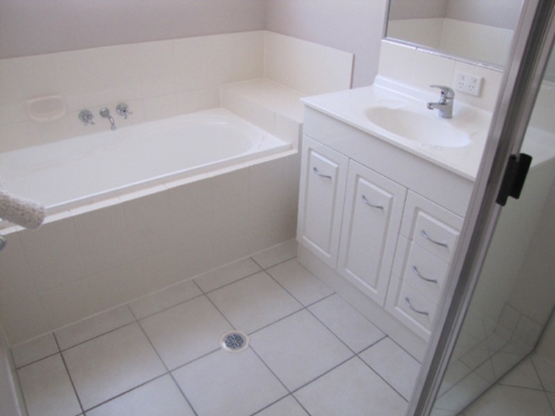 8 Lilly Pilly Place, Calliope QLD 4680