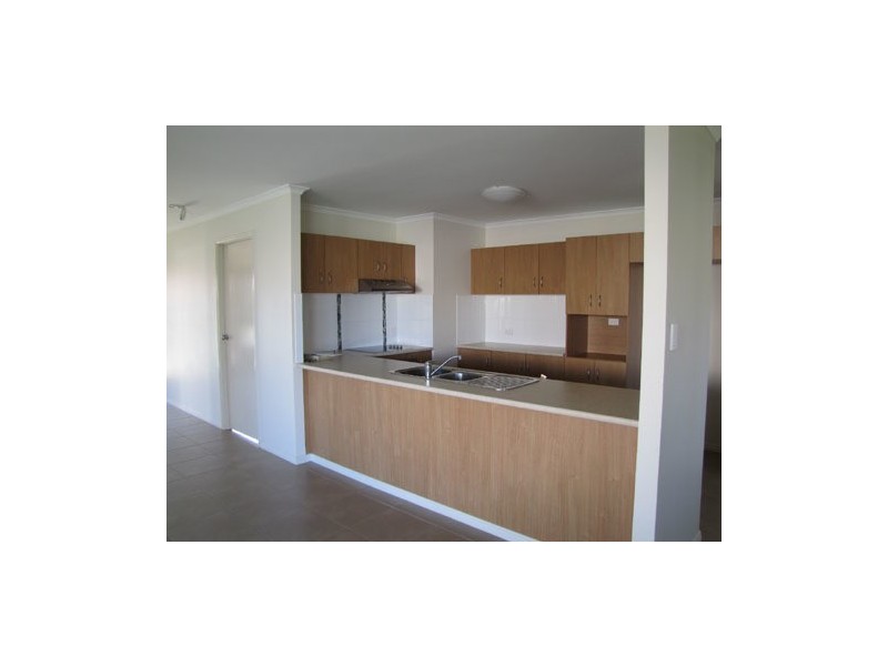 11 Sunpoint Way, Calliope QLD 4680