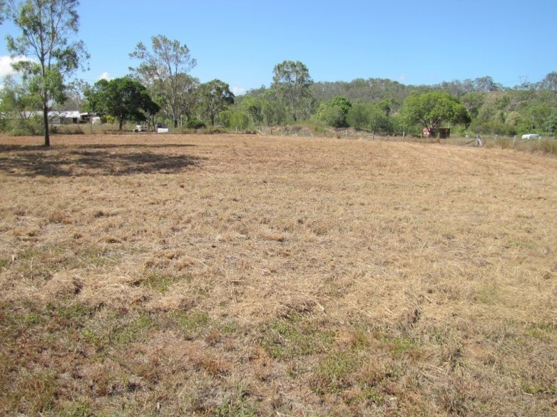 13 Scrivener Place, Beecher QLD 4680