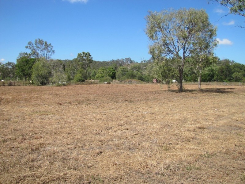 13 Scrivener Place, Beecher QLD 4680