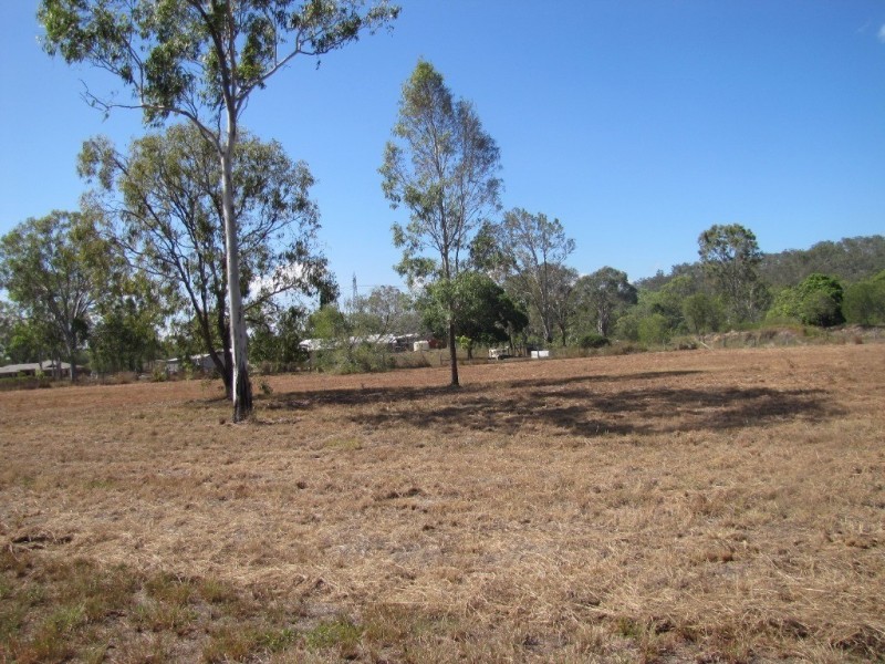 13 Scrivener Place, Beecher QLD 4680