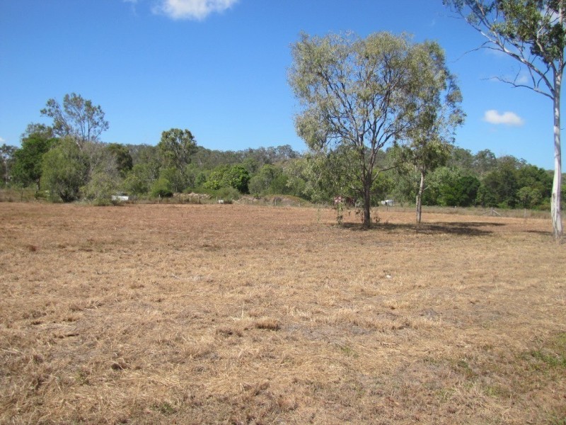 13 Scrivener Place, Beecher QLD 4680