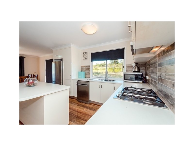 431 The Narrows Road, Mount Larcom QLD 4695