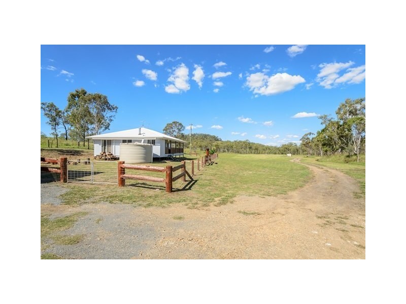 431 The Narrows Road, Mount Larcom QLD 4695