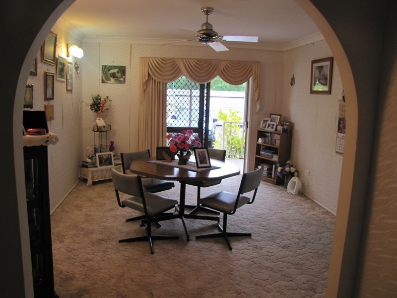 12 Balfour Street, Mount Larcom QLD 4695