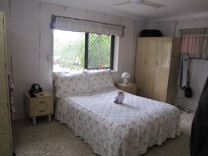 12 Balfour Street, Mount Larcom QLD 4695